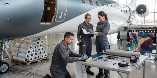 O que considerar antes de envelopar um avião corporativo